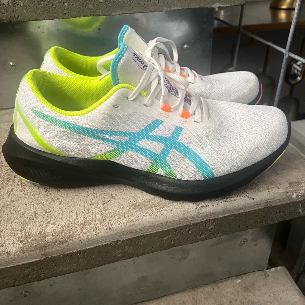 Mens  ASICS Running Shoes- size 11.5